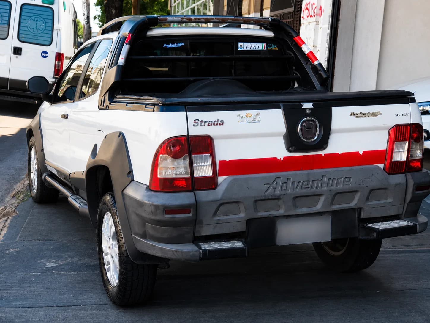 Fiat Strada 2012